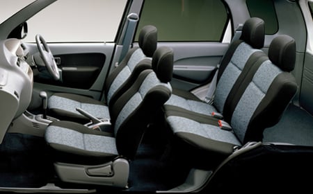 Toyota Cami interior - Seats