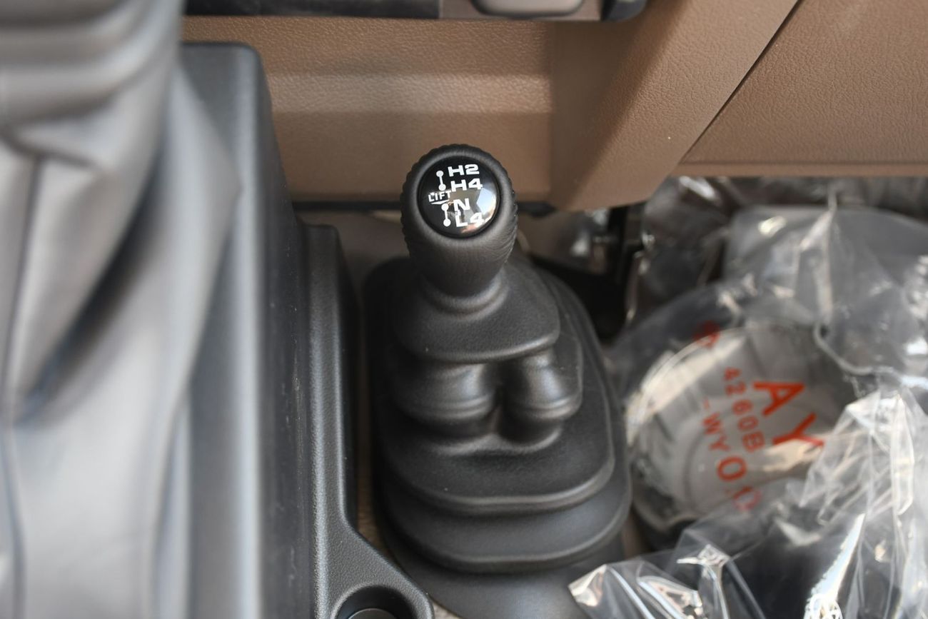 Toyota Land Cruiser Pick Up 79 series 4.0L Automatic with Diff lock