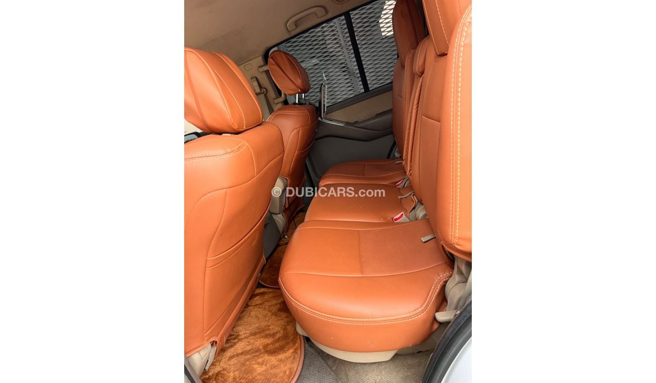 Nissan Pathfinder SE