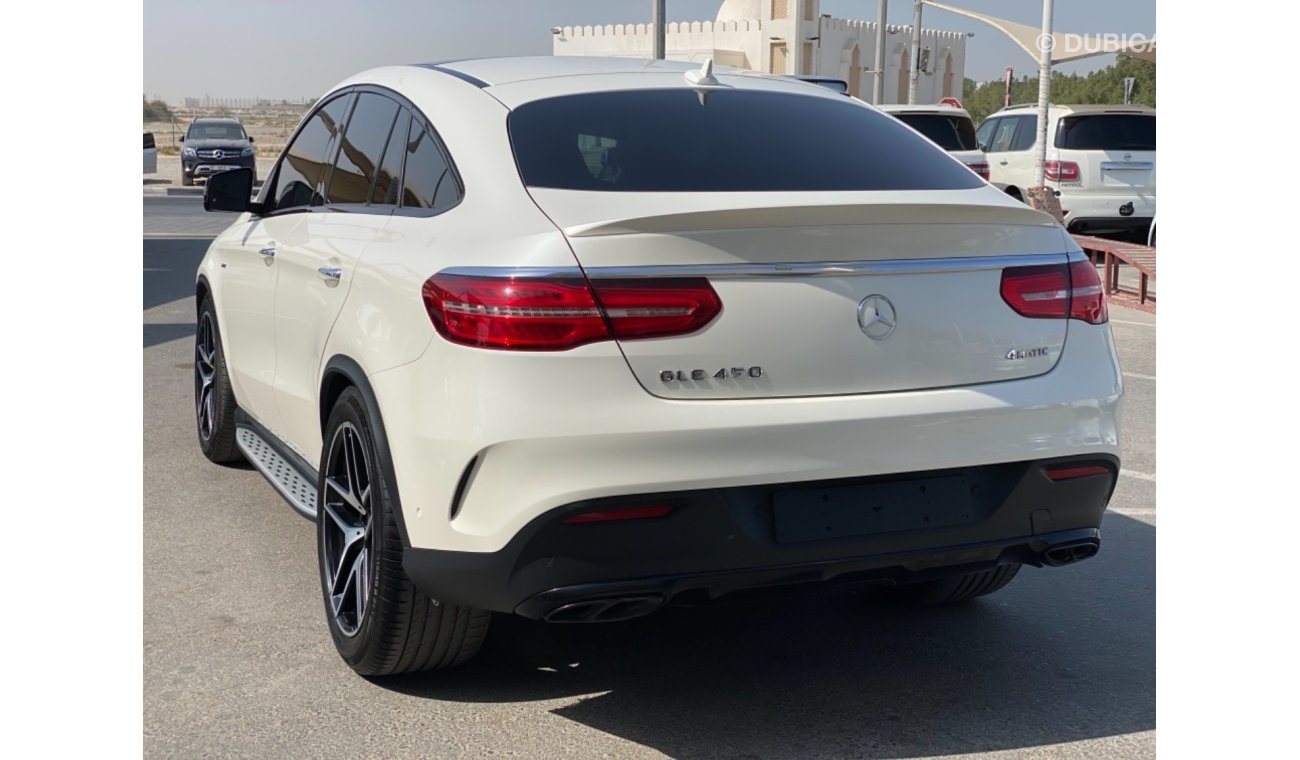 مرسيدس بنز GLE 450 AMG مرسيدس بنز جي ال اي 450 اي ام جي