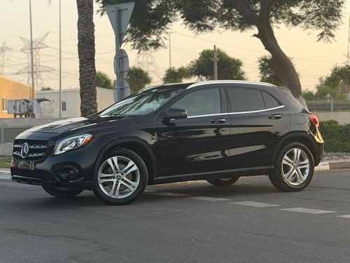 مرسيدس بنز GLA 250 2020 Mercedes-Benz GLA 250 4MATIC | TOP OPTIONS LIKE NEW WITH ONE YEAR WARRANTY