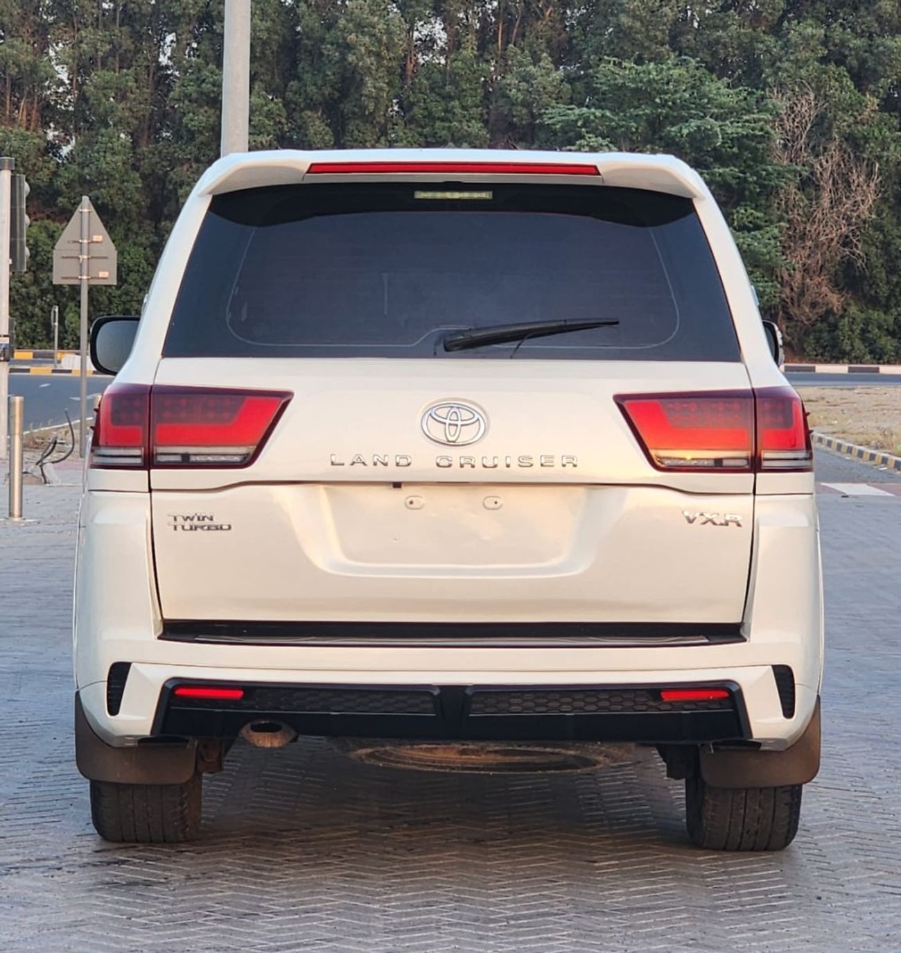 Toyota Land Cruiser V8 VX.R upgrade 2023