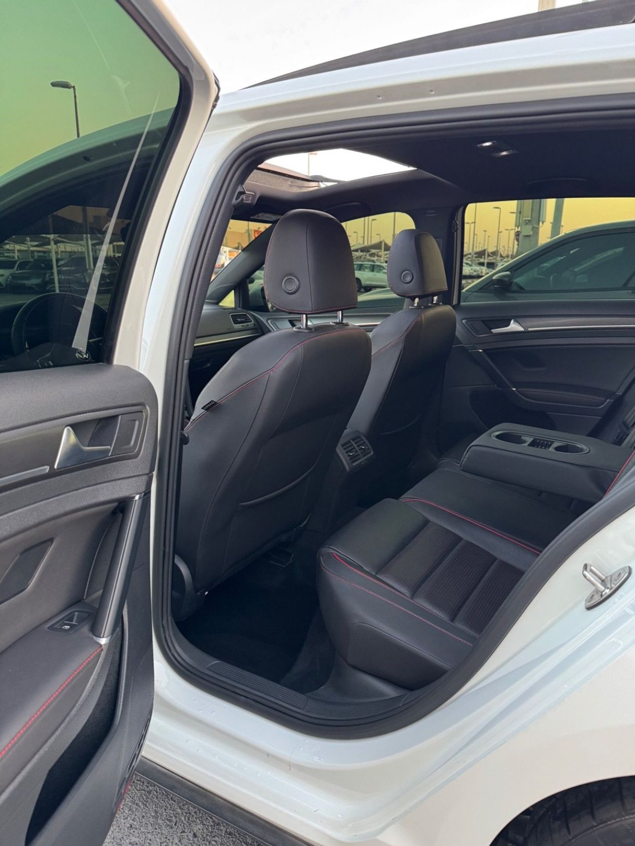 Volkswagen Golf GTI Sport 2.0T