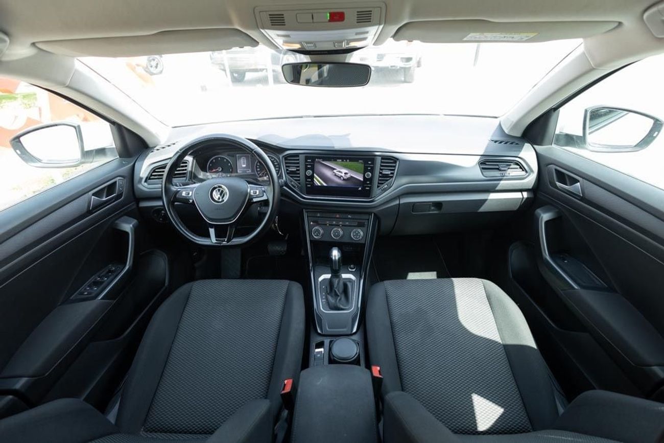 فولكس واجن T ROC Life 1.4L Volkswagen T-Roc 2022 GCC under Warranty with Flexible Down-Payment.