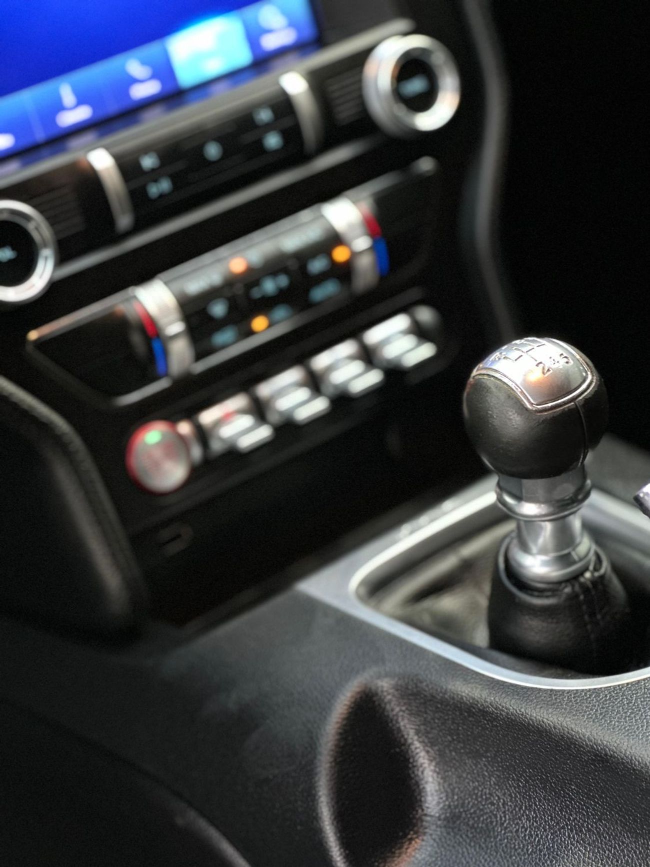 Ford Mustang GT Premium 5.0L V8