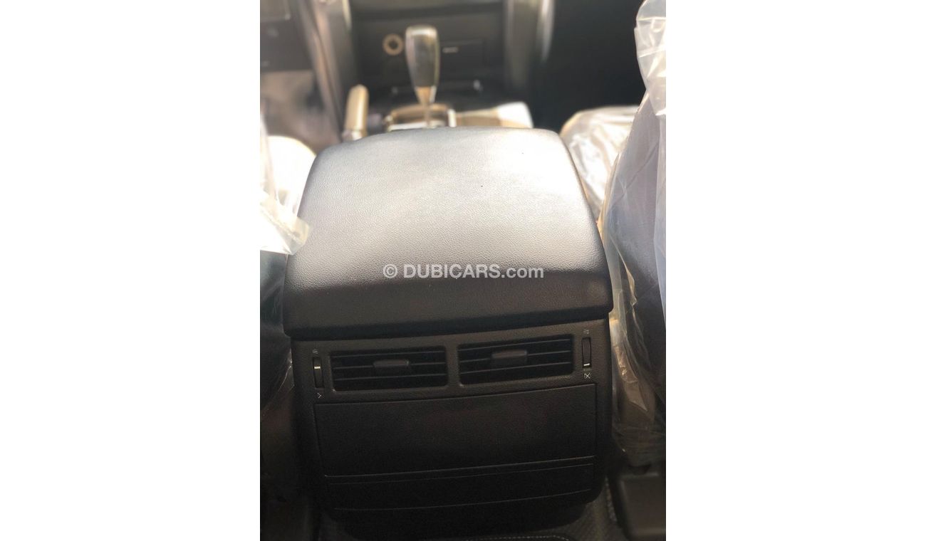 Toyota Land Cruiser DVD-REAR, CAMERA, ALLOY RIMS, LEATHER SEATS, ROOF RAILS, FOG LIGHTS, PUSH START, CODE-31074