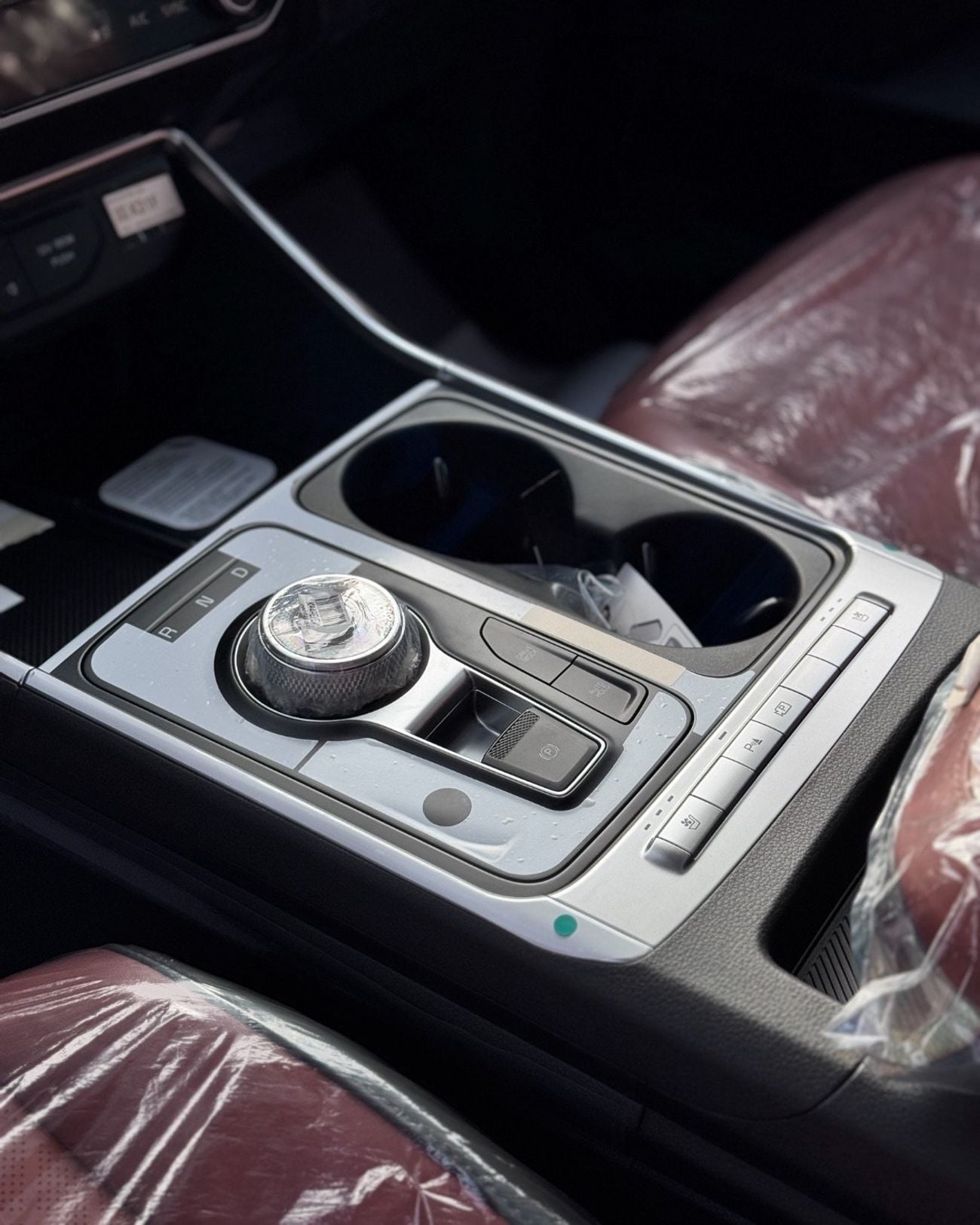 Kia Carnival   KIA CARNIVAL (HEV ) 1.6T GCC specs - 2026 MODEL ( only for EXPORT)