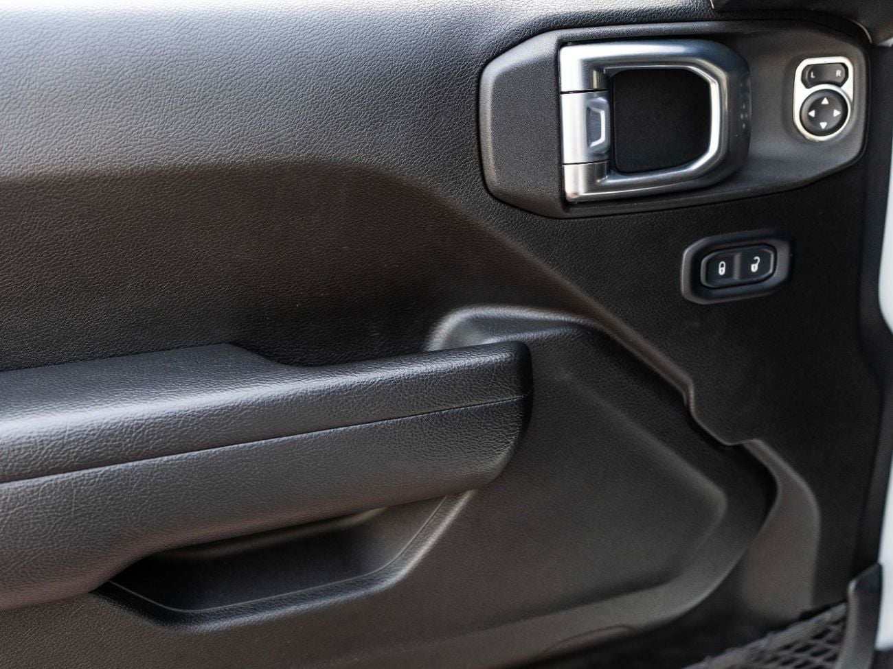 Jeep Wrangler Sport S 3.6L A/T