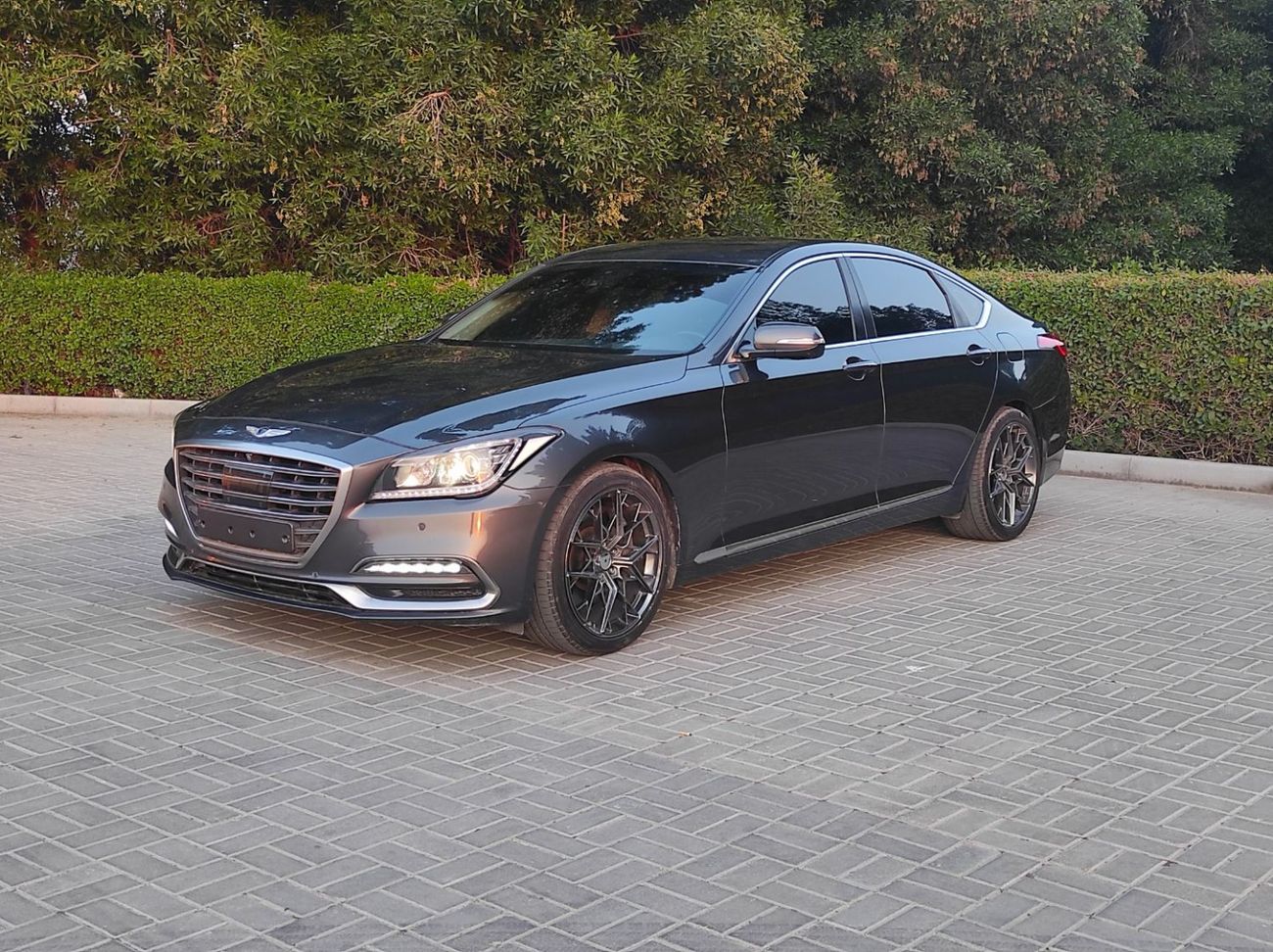 Genesis G80 Sport Royal 3.3L Genesis G80 2017 V6 3.3 full automatic