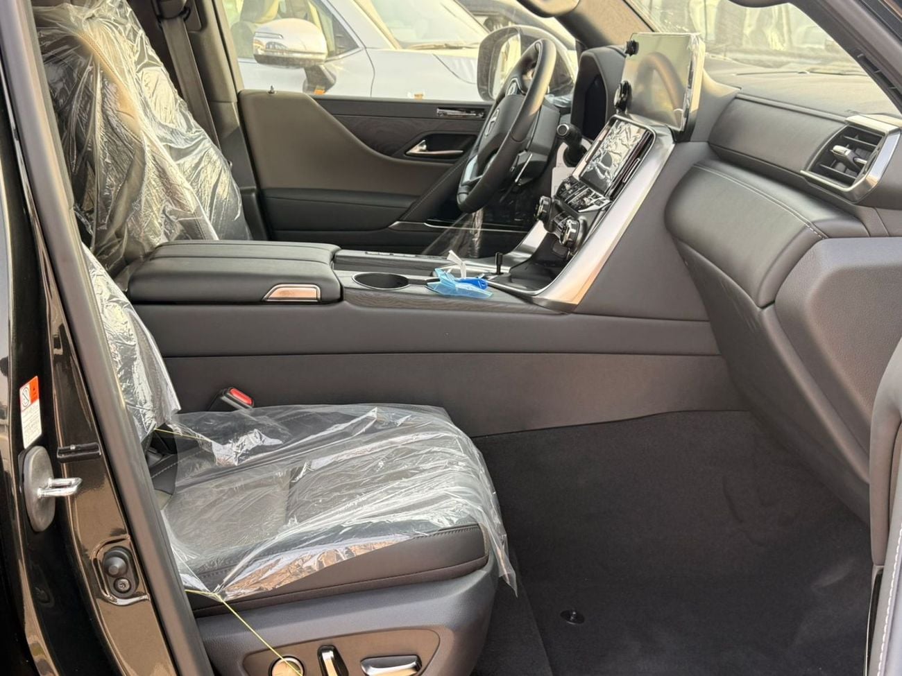 Lexus LX 700h Lexus signature LX 700 2025