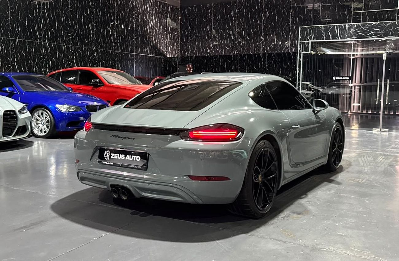 بورش كايمان 718 STYLE EDITION Porsche 718 cayman | GCC |  Rare ARCTIC Grey | Low Mileage