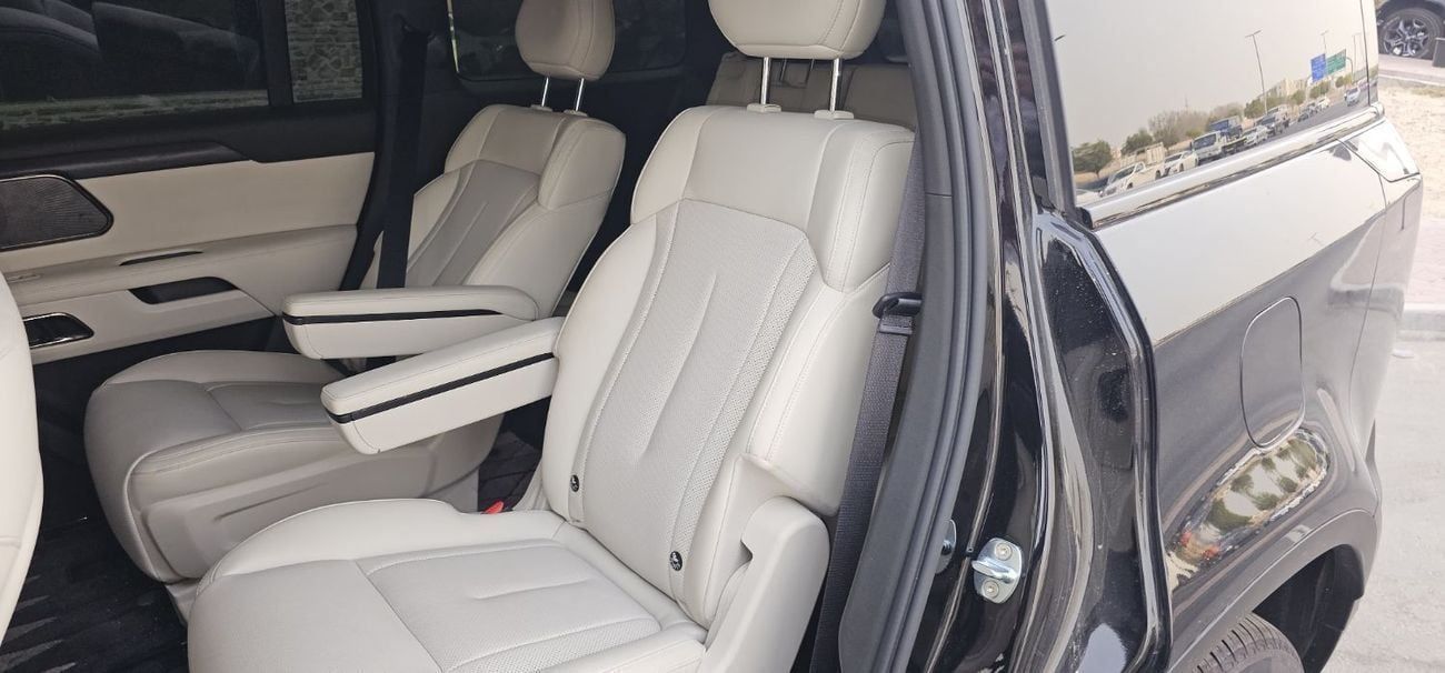 روكس 01 7 SEATERS  SMALL BATTERY ELECTRIC SIDE STEP WITH SPARE TIRE