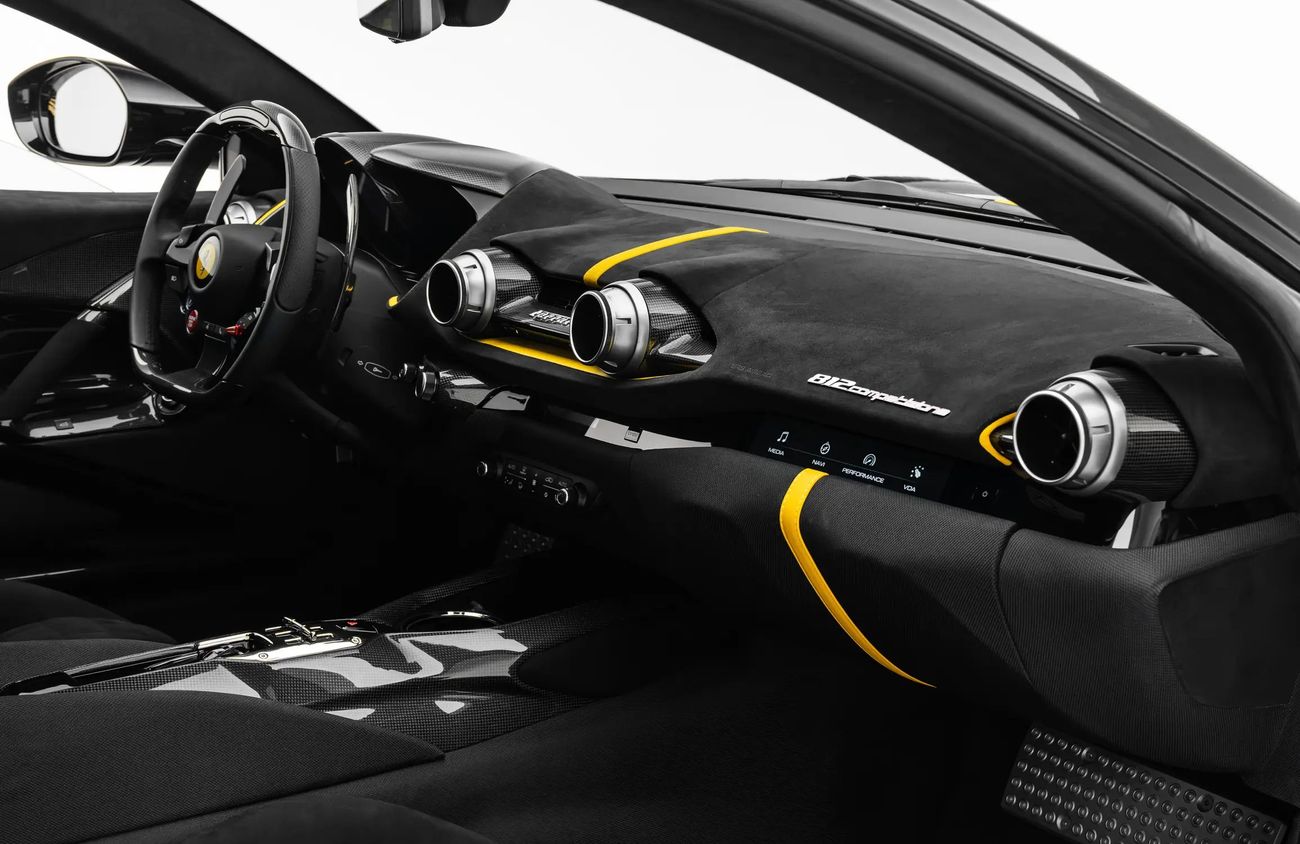 فيراري 812 كومبيتيزون 6.5L V12 Naturally Aspirated Engine