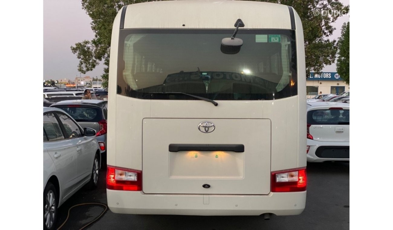 Toyota Coaster Toyota Coaster 4.2L DIESEL 2022  MODEL 23 SEATS MANUAL TRANSMISSION  Gcc specifications