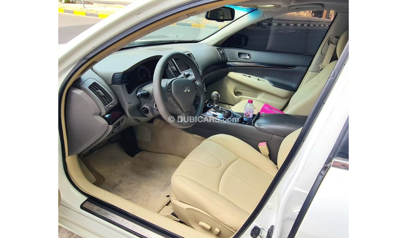 Infiniti G37 INFINITI G37  GCC 2013 FULL OPTION