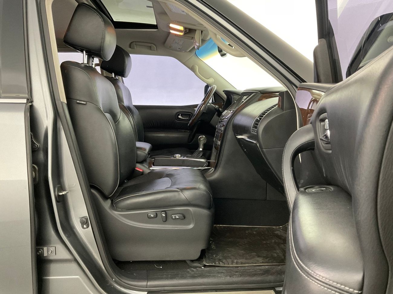 كاديلاك إسكالاد Sport Platinum | شامل الضمان | 0 ﺪﻔﻋﺓ ﺃﻮﻟﻯ