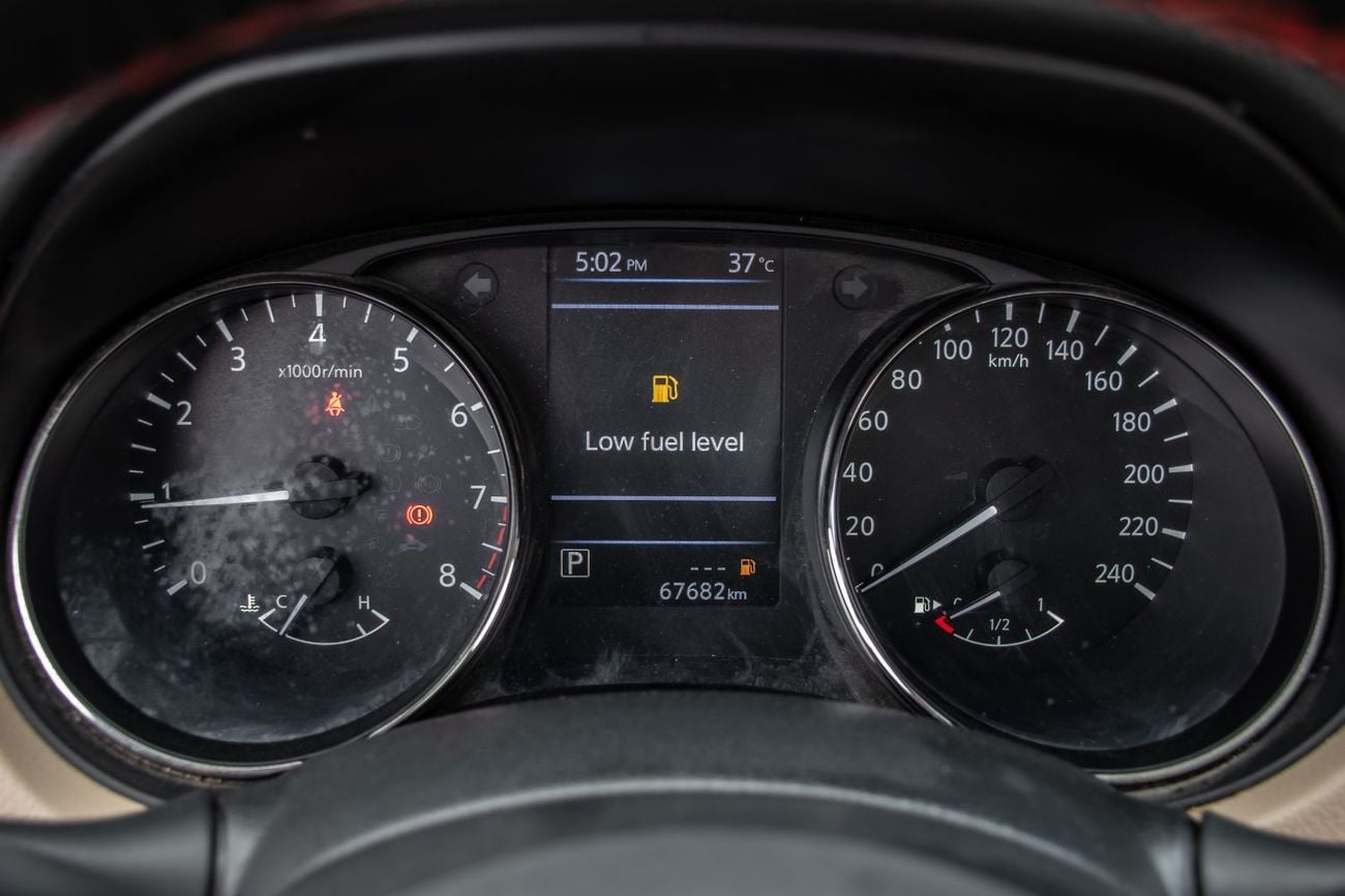 نيسان إكس تريل SV 4X4 GCC Specs - Original Paint Free Accident Excellent Condition Full option 360 camera