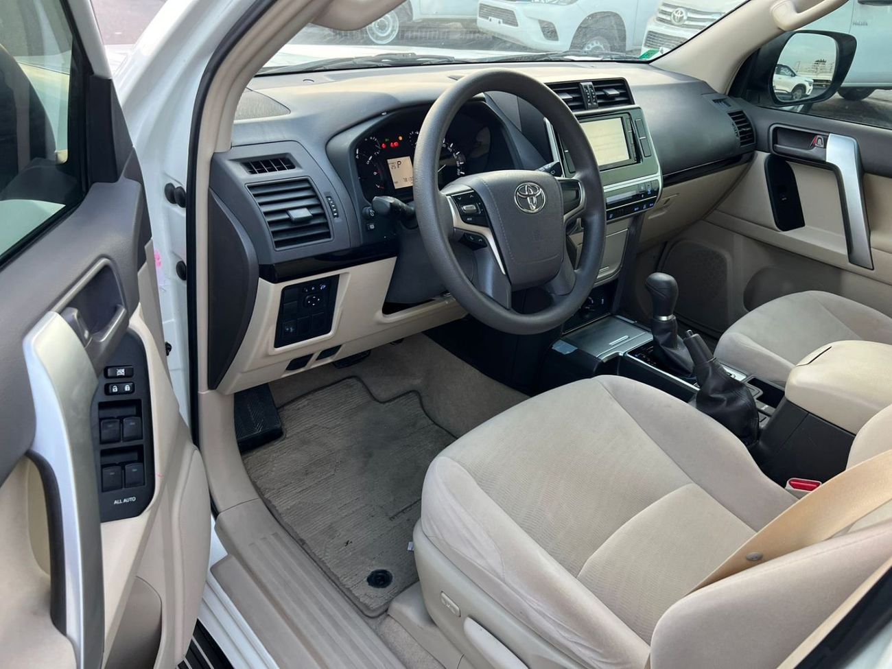 Toyota Prado Toyota prado 2023model Txl 2.7L v4 AWD 4x4 Full screen colour white Transmission Automatic Interior.