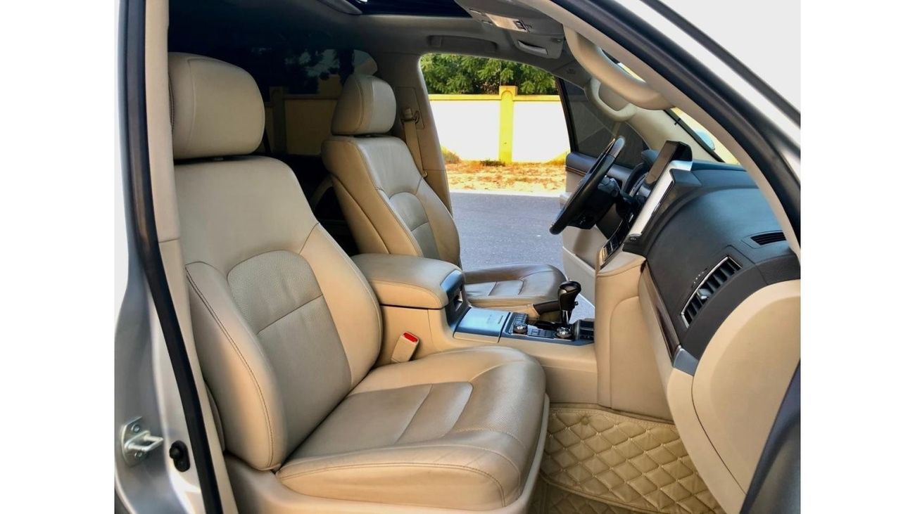 تويوتا لاند كروزر ‎تويوتا لا كروزر 2018 GXR V8 5.7 صبغ وكاله بالكامل فل أوبشن بحاله ممتازه