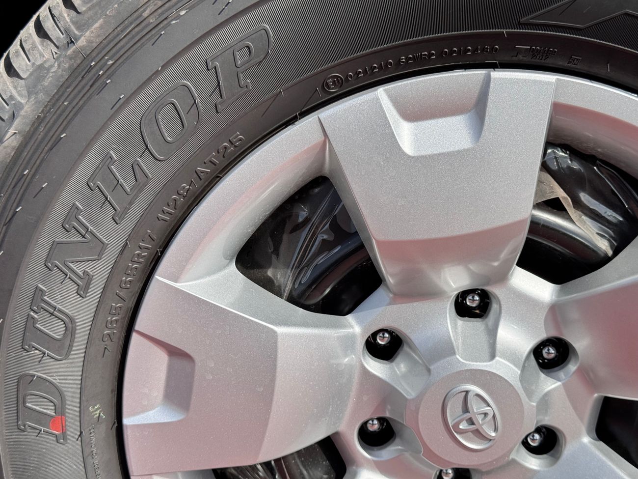 Toyota Fortuner 2025 7-Seats GCC 4X4 2.4L Diesel A/T Brand New 0Km