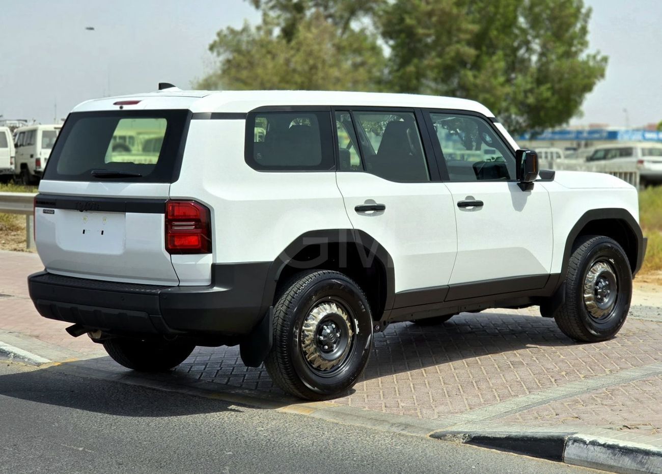 تويوتا برادو TOYOTA PRADO PETROL 2.4T - URBAN - E - FULLY BASIC - 2025 MODEL - WHITE INSIDE BLACK - OMANI