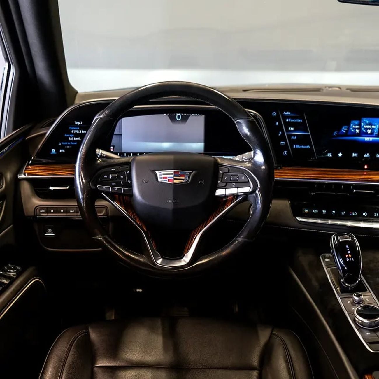 كاديلاك إسكالاد Premium Luxury 6.2L 4WD 3,736 P.M • 0% Downpayment • Premium Luxury • 1 Year Warranty and FDSH