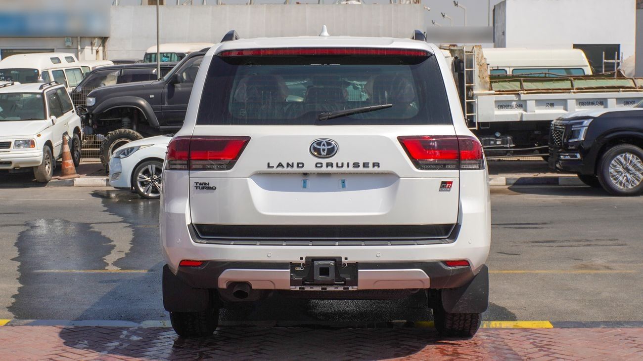 Toyota Land Cruiser GR SPORT 3.5L V6 Oman Specs