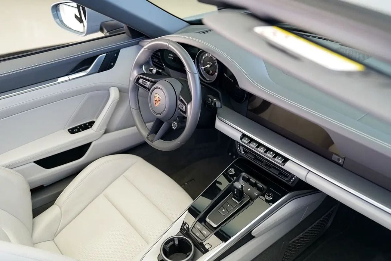 Porsche 911 CARRERA 4GTS 3.0L (450 HP) Convertible