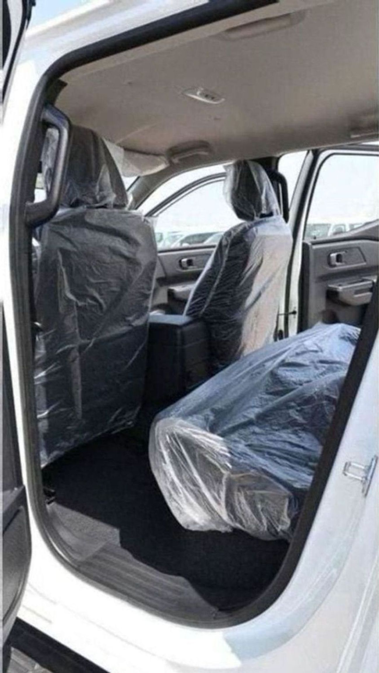 Mitsubishi L200 GLX Double Cab Petrol 2.4L