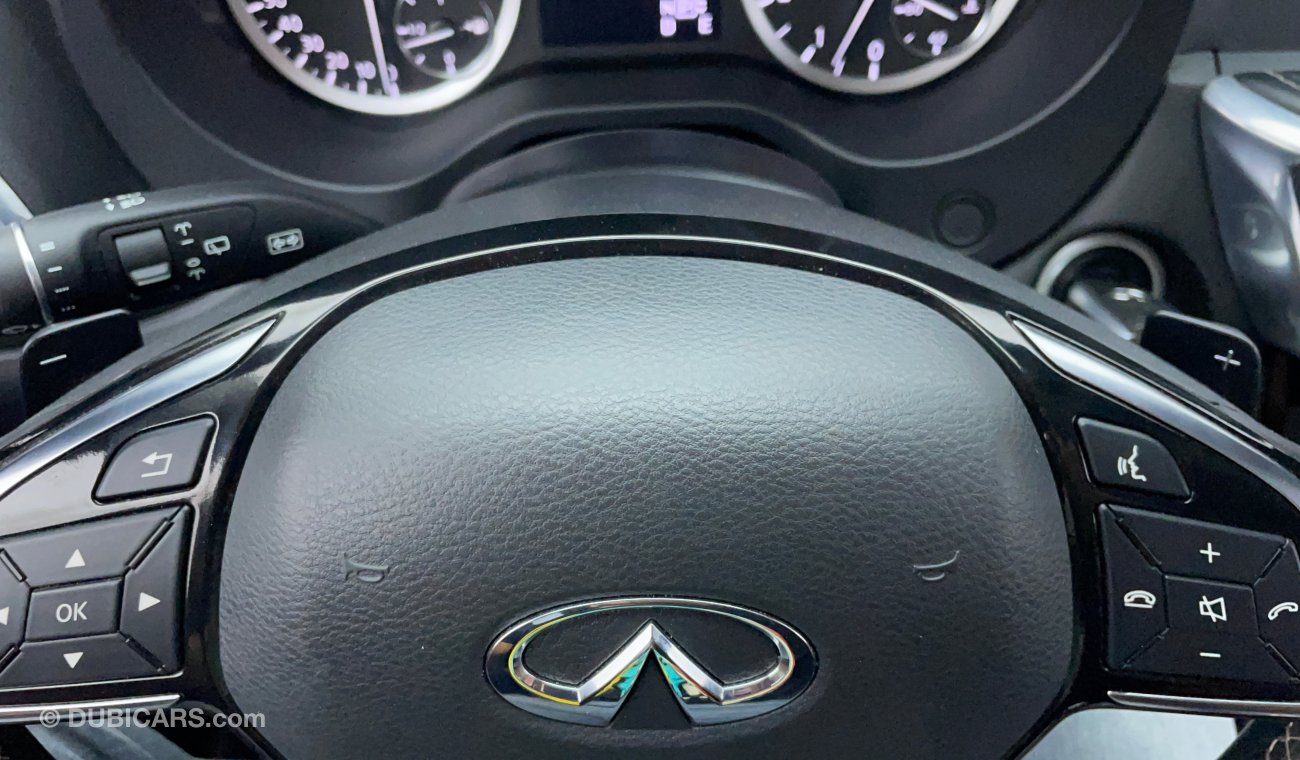 Infiniti Q30 1.6L TOP 1600