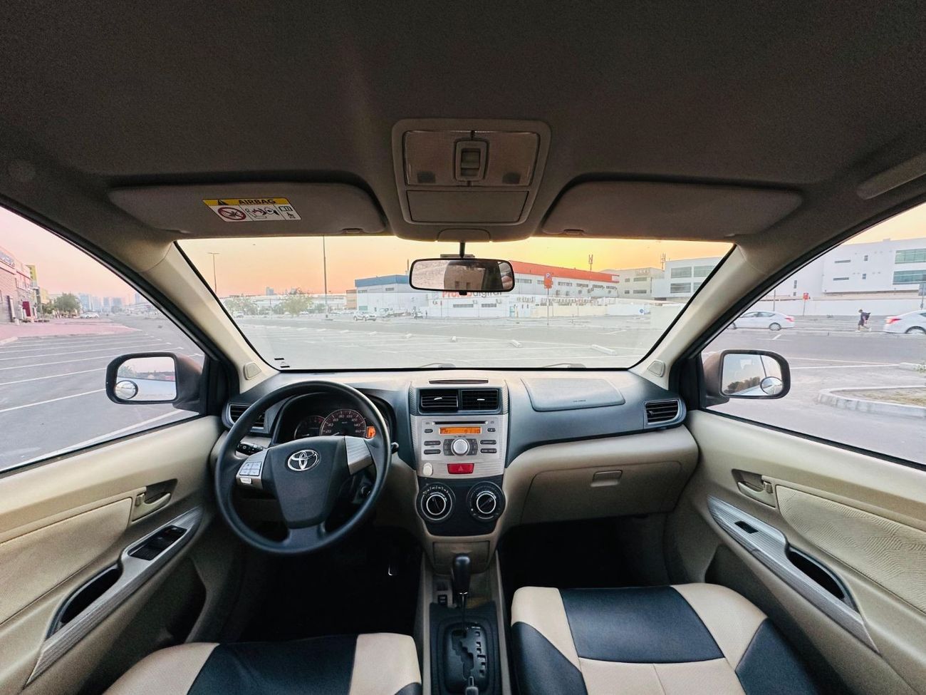 Toyota Avanza AED 780 PM | TOYOTA AVANZA SE 1.5L V4 RWD | 7 SEATER | 0% DP | ORIGNAL PAINT | WELL MAINTAINED