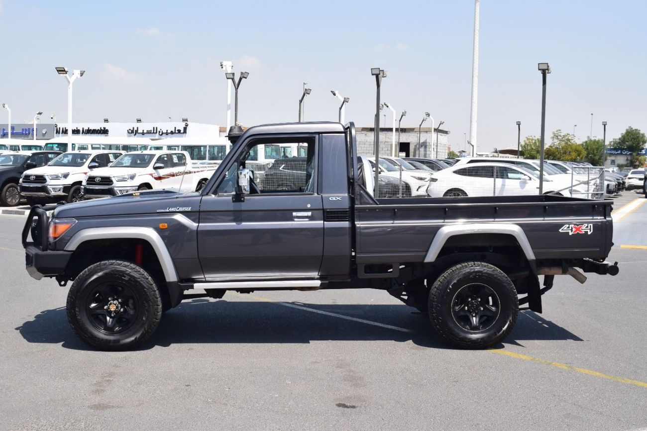 Toyota Land Cruiser Pick Up PICKUP DLX 4.5L