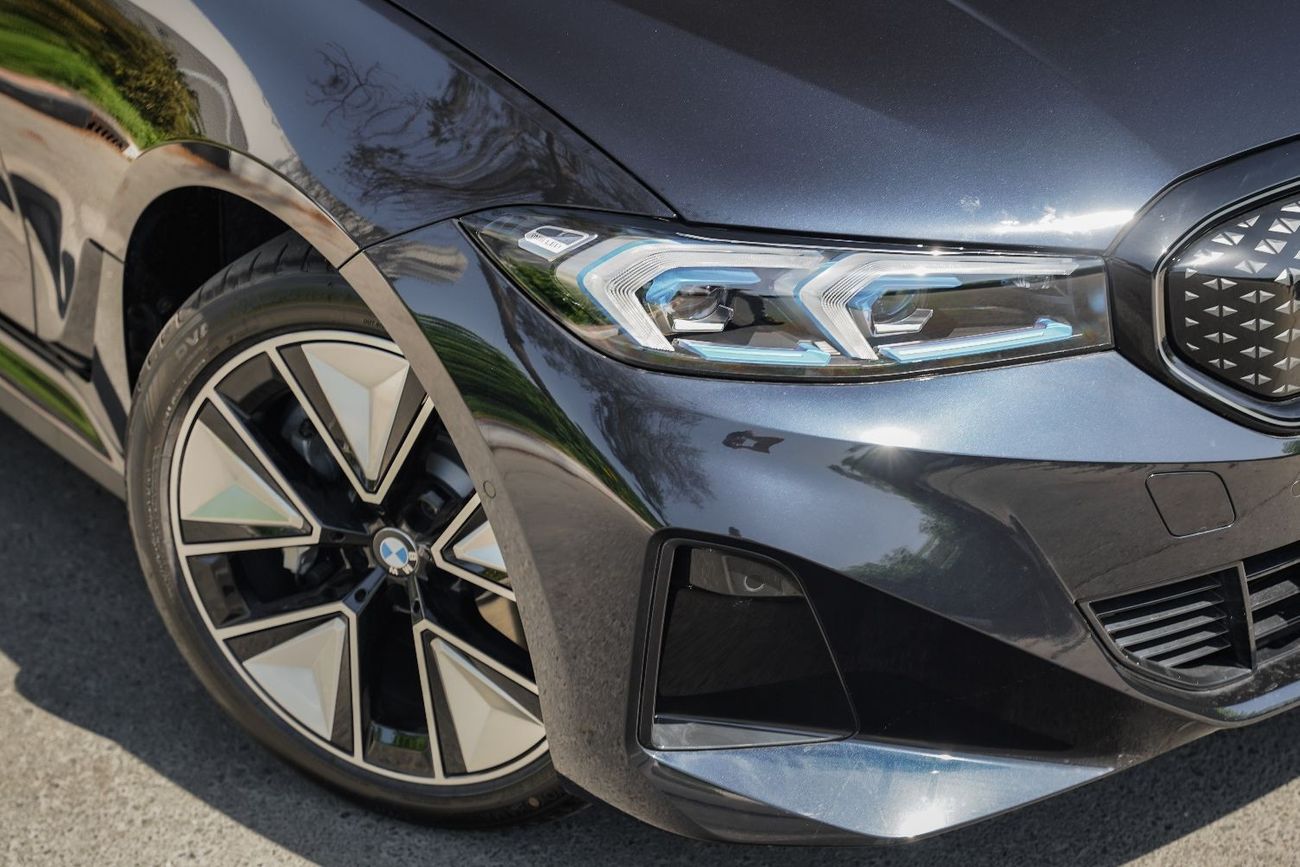 BMW i3 2025 BMW I3 eDrive40L Night Sports Version