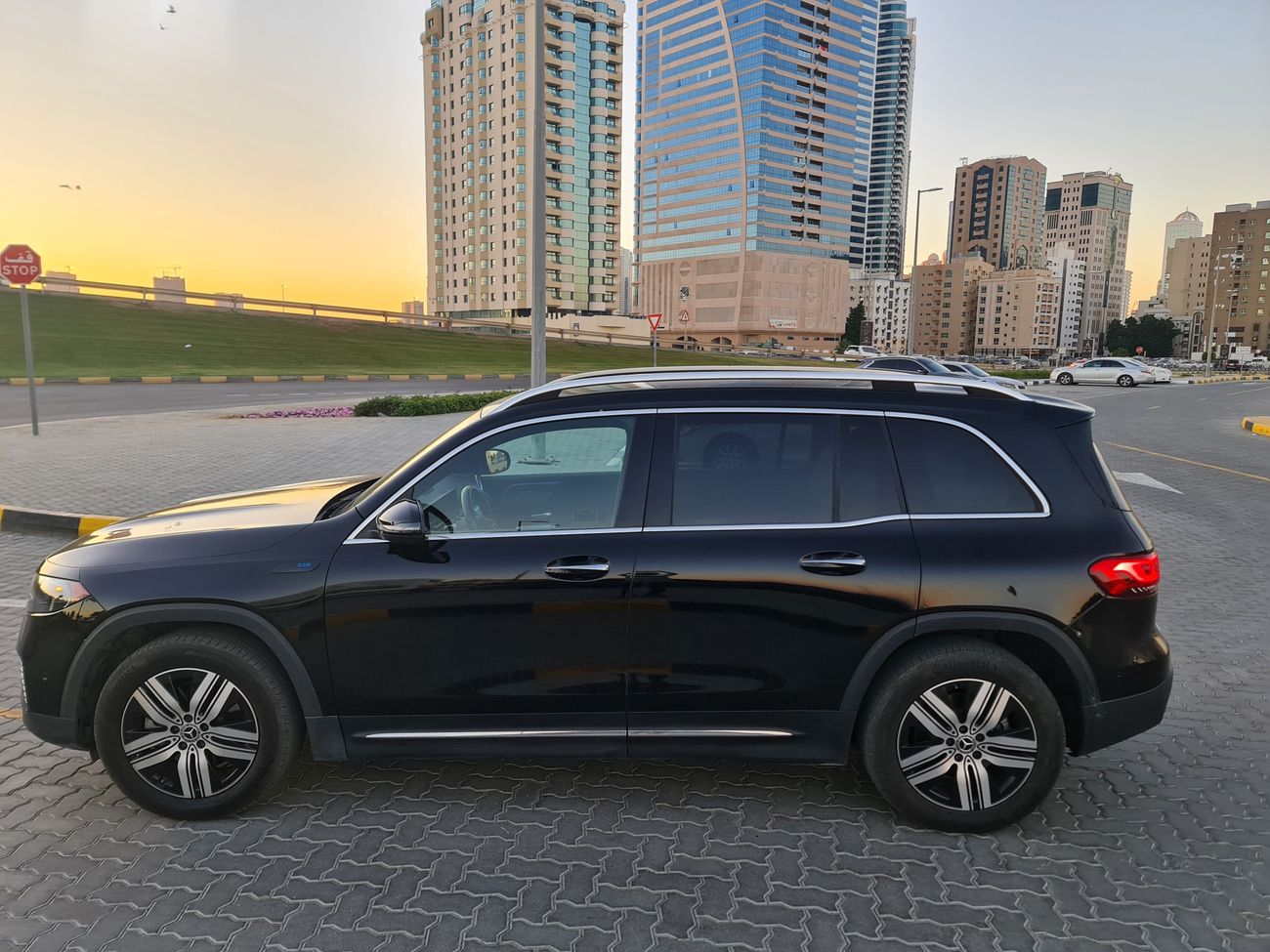 Mercedes-Benz EQB 350 SUV