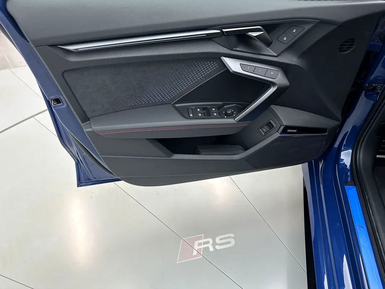 أودي RS3 RS3 Sedan 400hp (Ref# 03983)