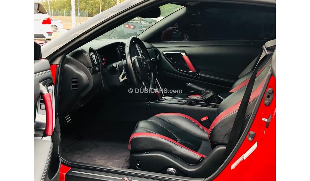 نيسان جي تي ار نيسان جى تى ار وارد كلين تايتل 2013 بحاله ممتازه