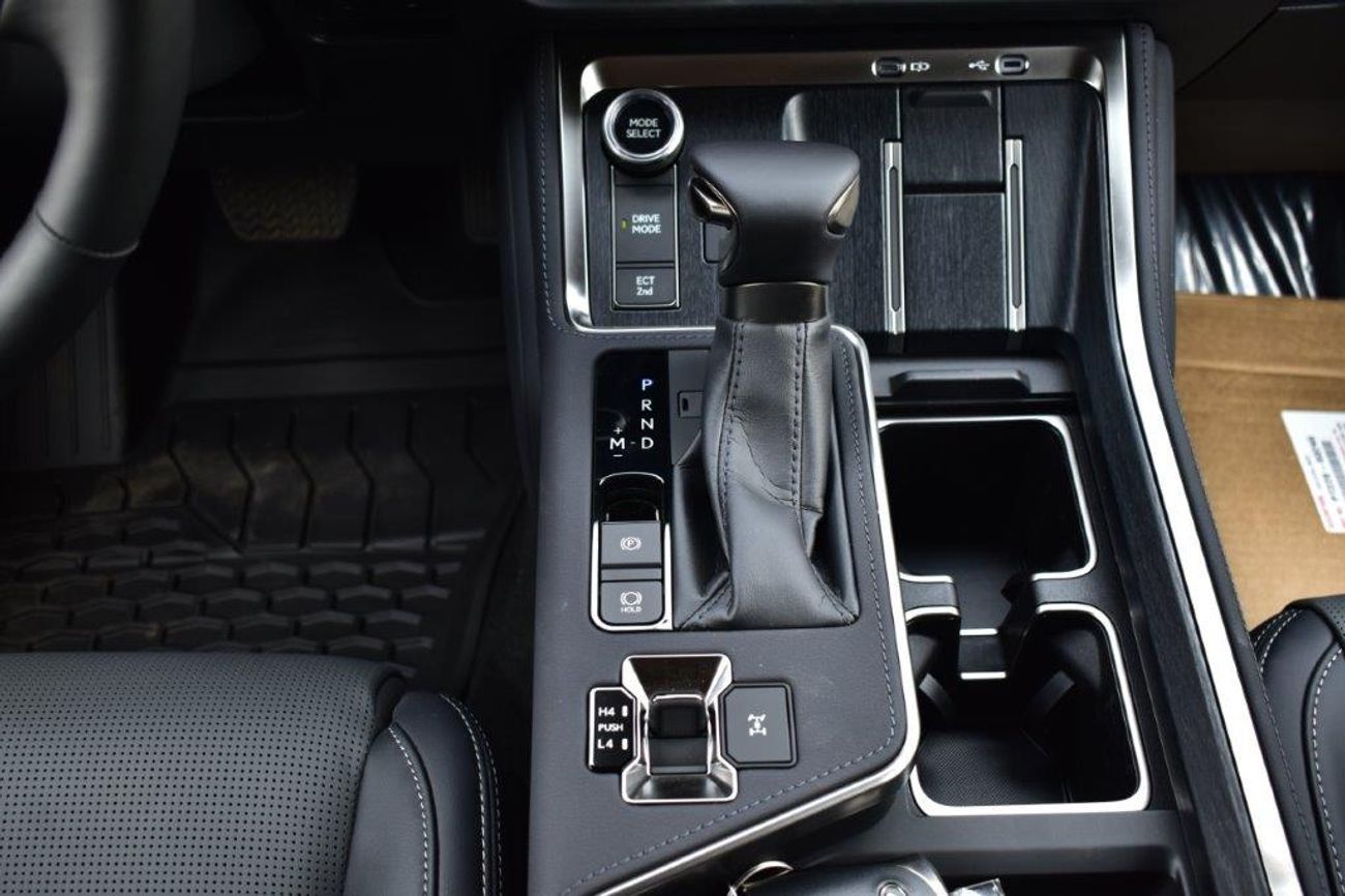 لكزس GX550 LUXURY V6 3.4L PETROL 7 SEATER AT