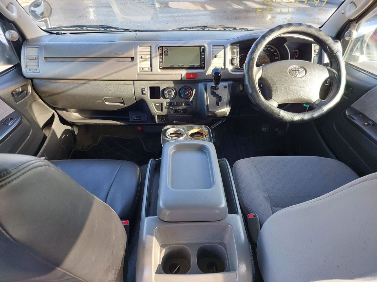 Toyota Hiace TOYOTA HIACE VAN RHD 2007 MODEL 2.0 L PETROL AUTOMATIC(PM71193)