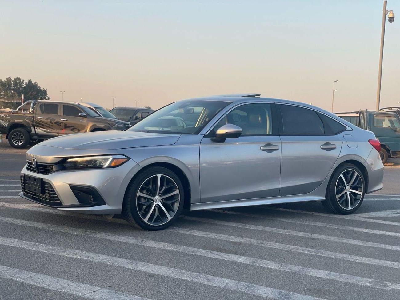 هوندا سيفيك 2023 Honda Civic Touring 1.5 V4 - Full Option - Canadian Specs -