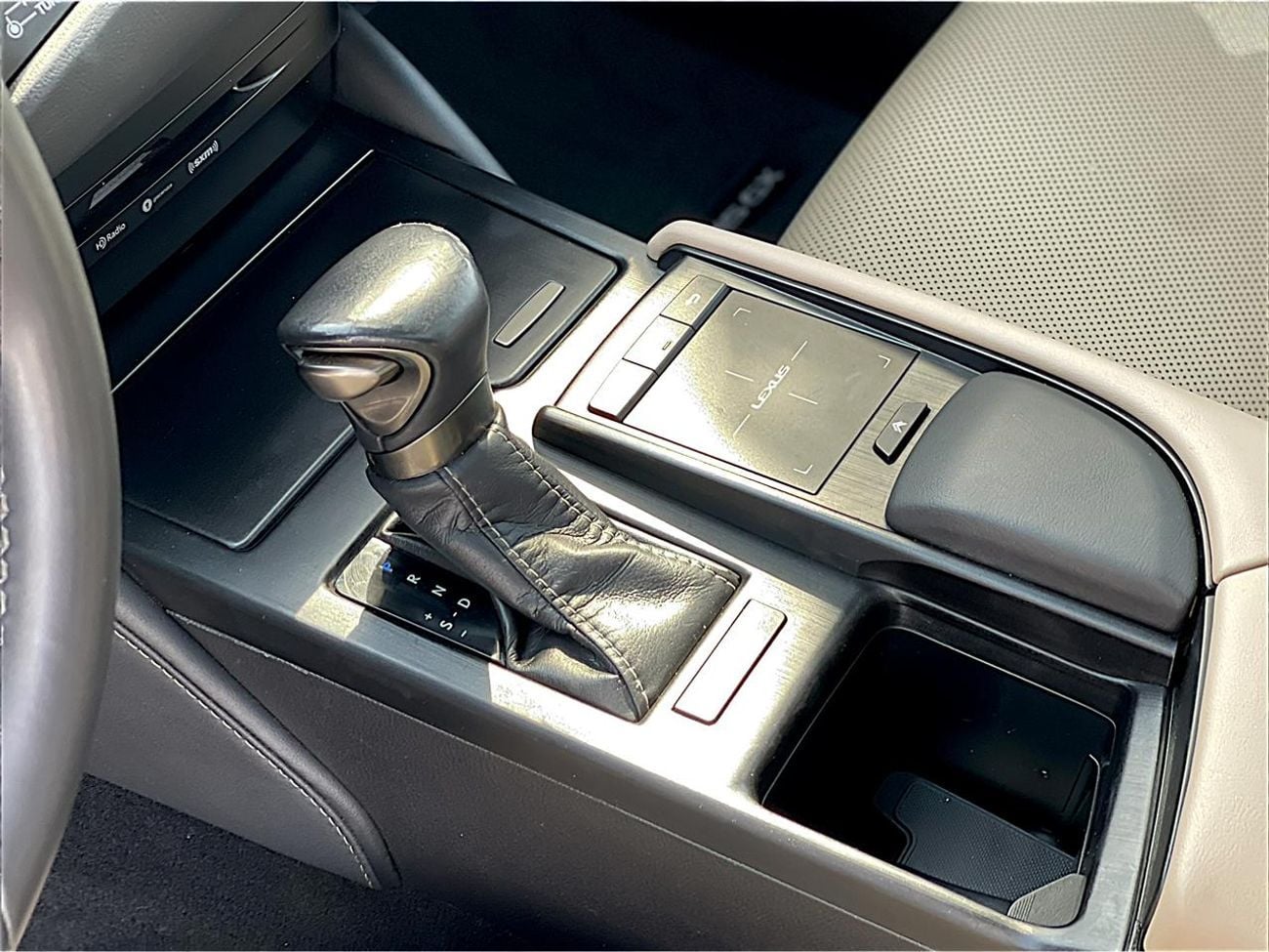 لكزس ES 350 AED 1,320 P.M | LEXUS | ES-350 | 3.5L V6 | 2020 | FREE ACCIDENT | ORIGINAL PAINT