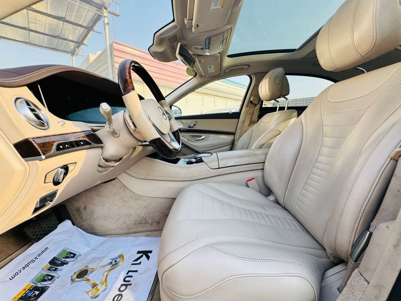 مرسيدس بنز S 560 Std 4.0L (463 HP)