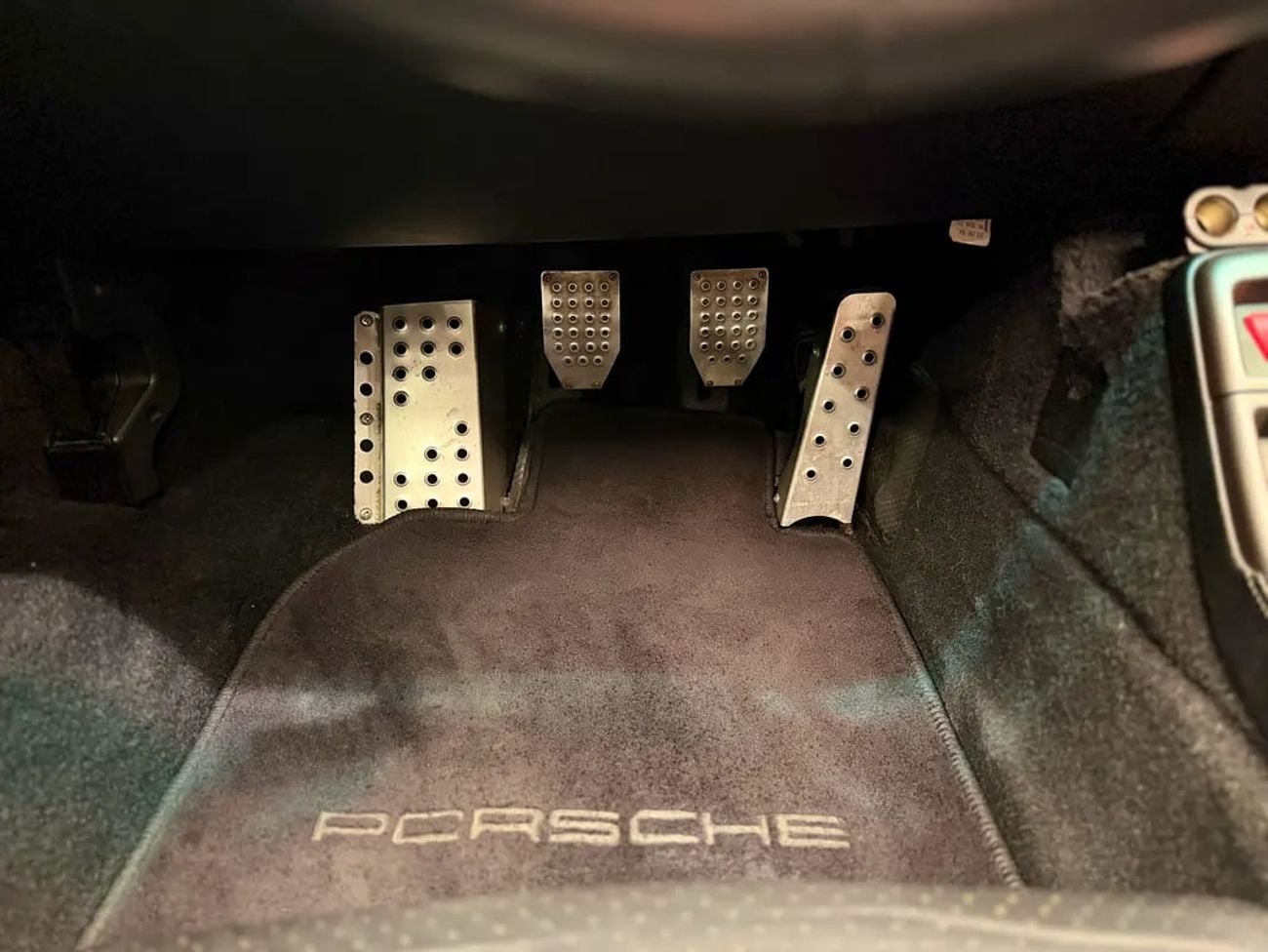 Porsche 911 Carrera 4S 3.8L Convertible MANUAL 993 CARRERA 4S TURBO BODY