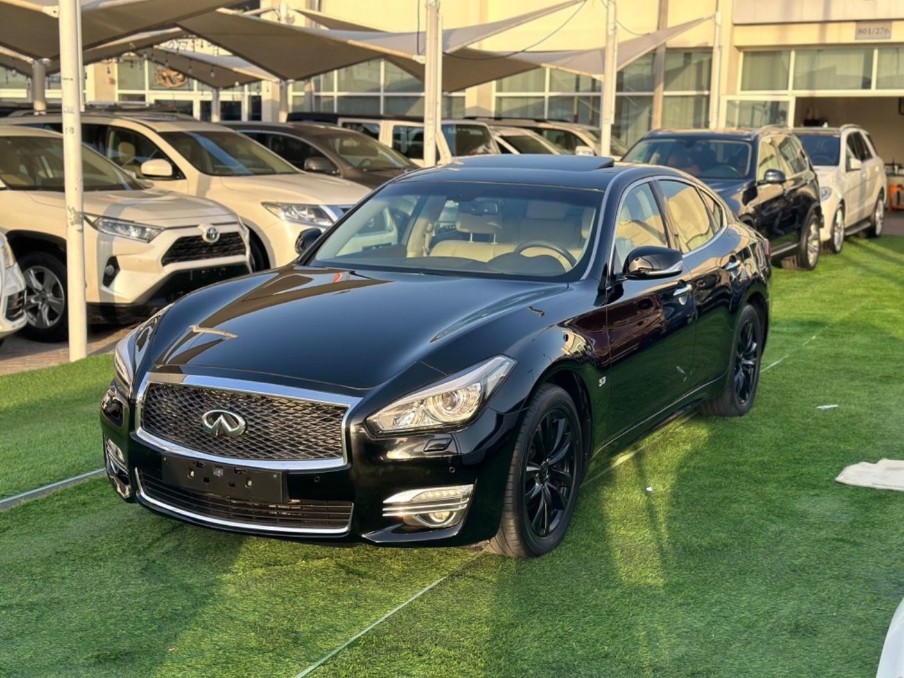 Infiniti Q70 Sports MODEL 2016 GCC CAR PERFECT CONDITION INSIDE AND OUTSIDE FULL OPTION SUN ROOF LEATHER SEATS
