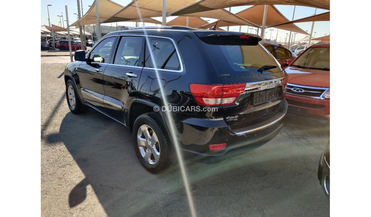 جيب جراند شيروكي 2012 model full options limited V6 low mileage