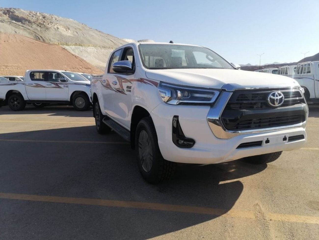 Toyota Hilux New 2025 Toyota Hilux 2.4L SR5 Diesel Full option 4X4 Automatic Zero KM