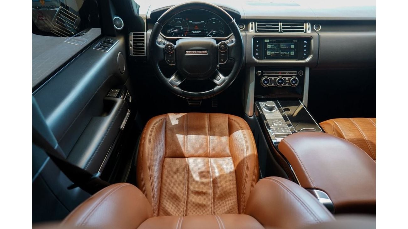 Land Rover Range Rover Range Rover Vogue SE Supercharged 2016 GCC under Warranty with Flexible Down-Payment/ Flood Free.