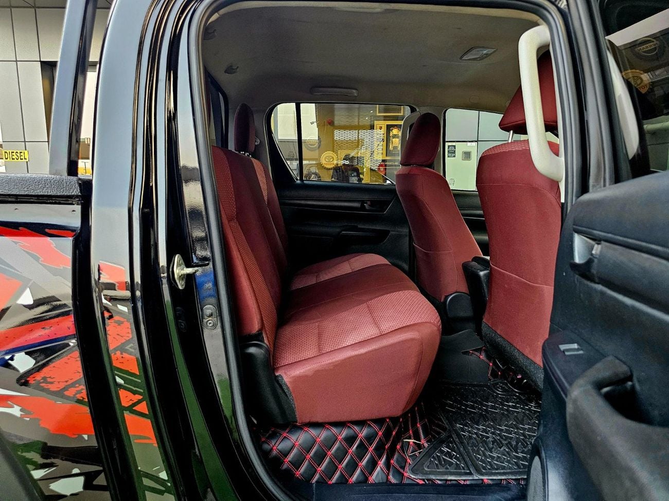 Toyota Hilux ADVENTURE HILUX DIESEL / AUTOMATIC / ADVENTURE BODY / ONLY 6500 KMS