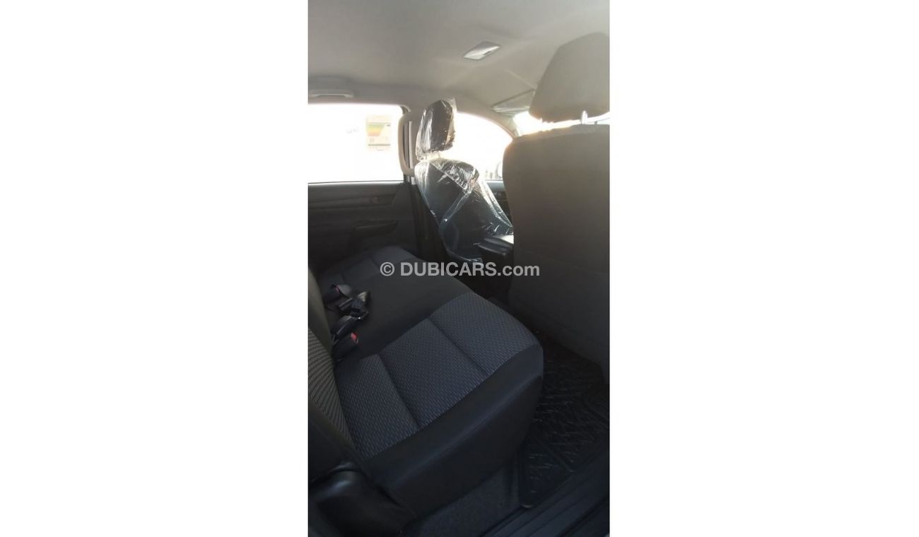 Toyota Hilux HILUX PICKUP DIESEL 2.4LTR AUTOMATIC DOUBLE CABIN 4X4 BASIC OPTION
