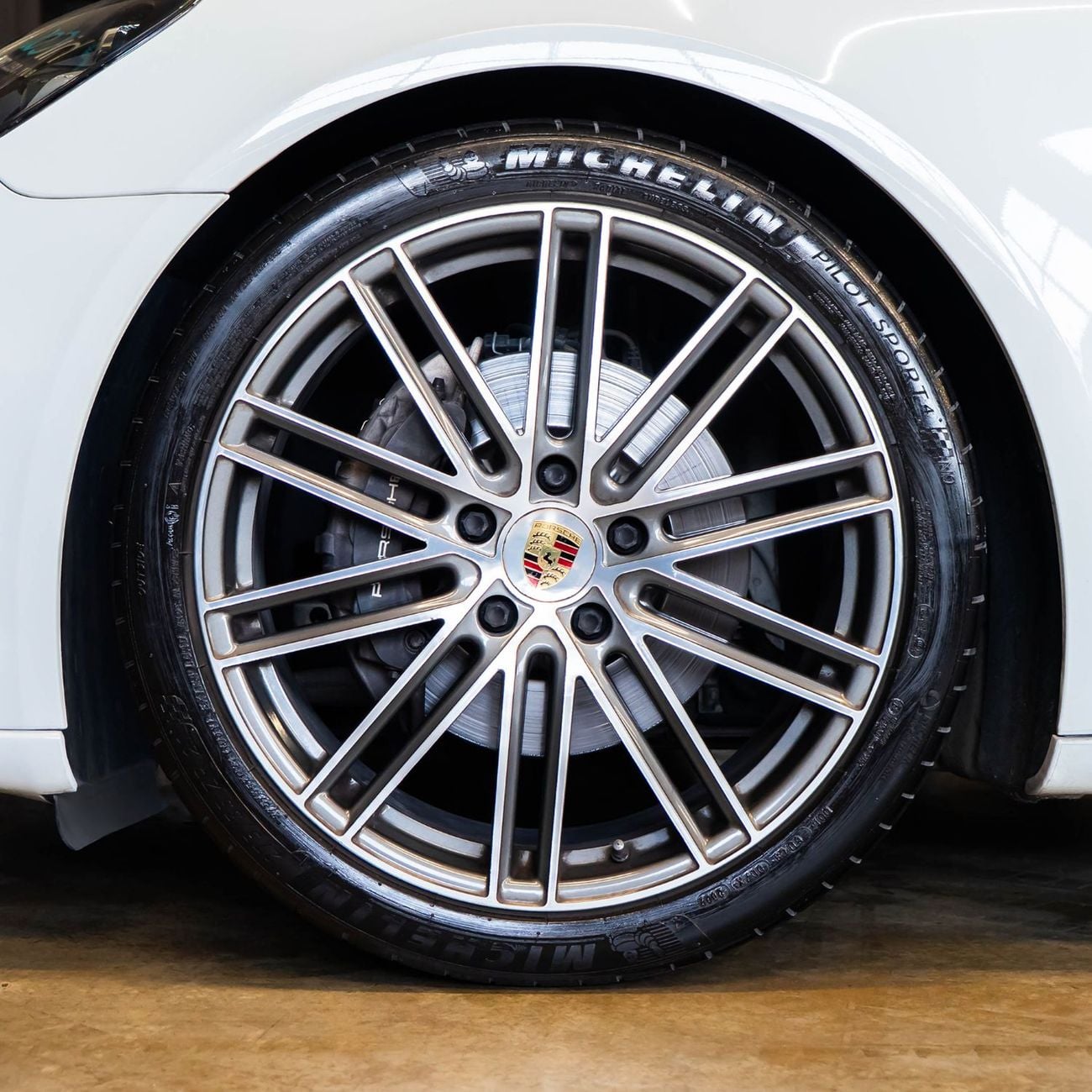 Porsche Panamera Std 3.0L (325 HP) 3,498 P.M • 0% Downpayment • Porsche Panamera • 1 Year Warranty