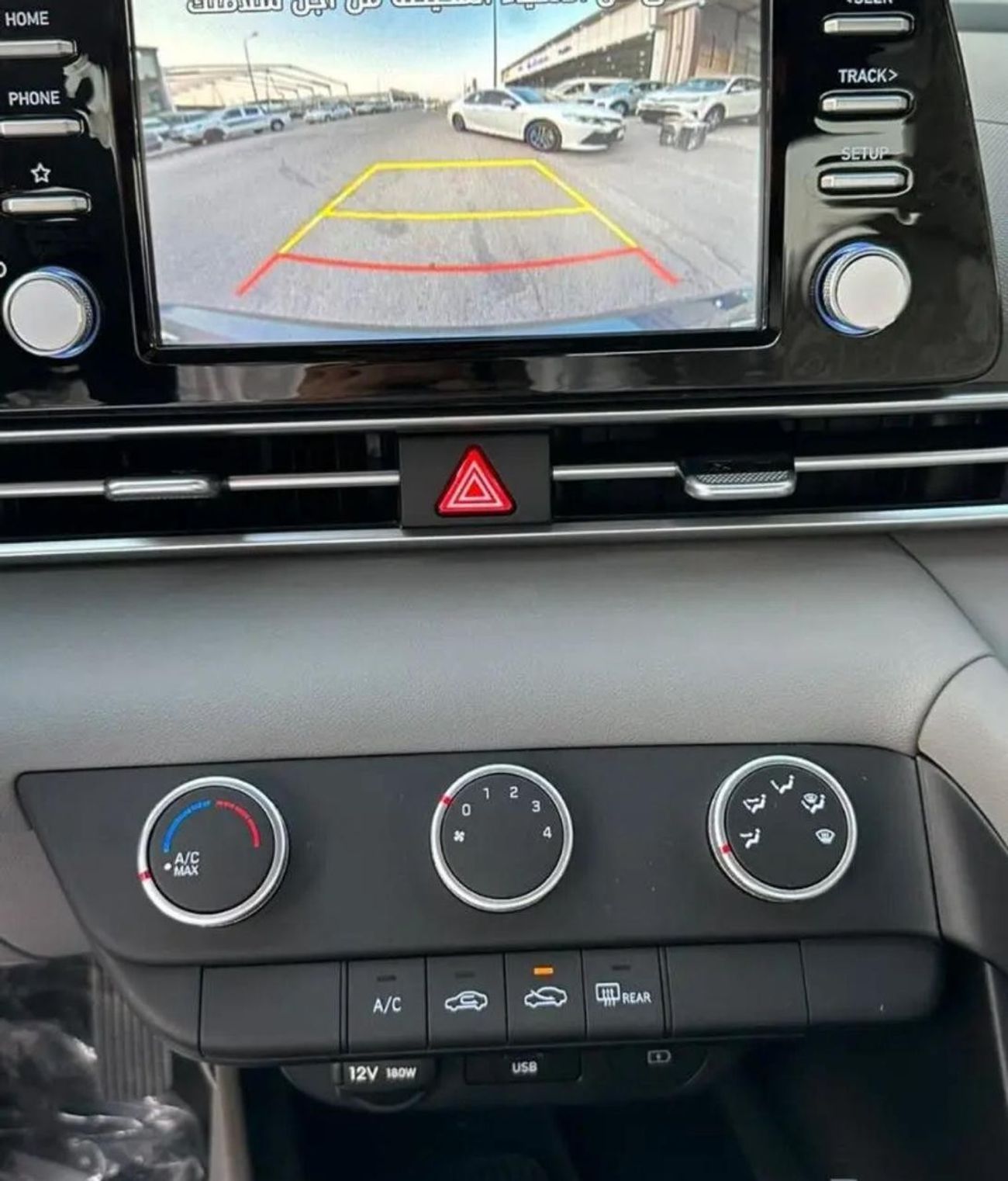 هيونداي إلانترا 2.0L PETROL 2024 GCC